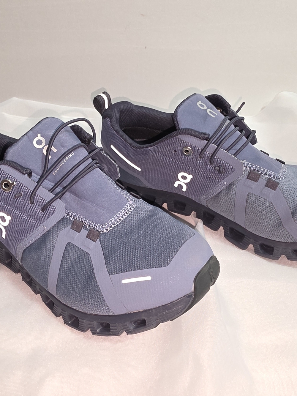 On Running Women’s Cloudflow Running Shoes in Gray and Navy